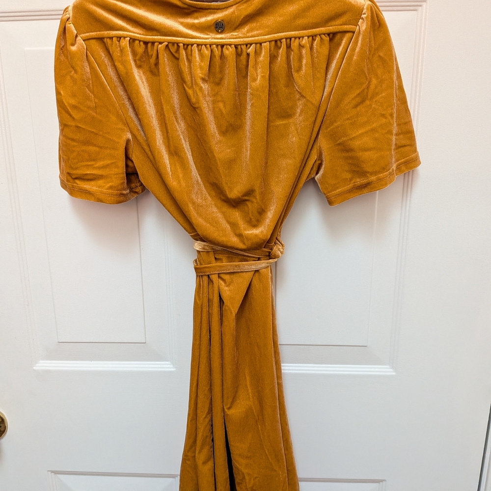 Billabong Lush Velvet Dress in Golden Mustard - Picture 6 of 10